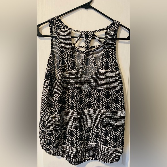 🚨FINAL PRICE🚨 Forever 21 Women’s Top - Picture 2 of 3